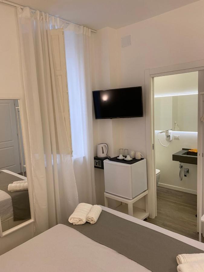 Suiteinpalermo - Case Vacanze Nel Centro Storico Ngoại thất bức ảnh